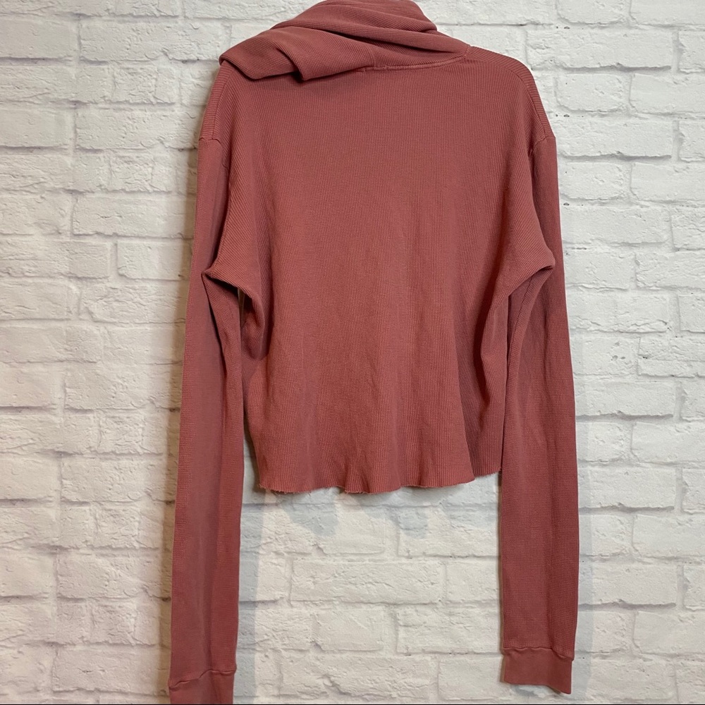 Brandy Melville Pullover - image 8